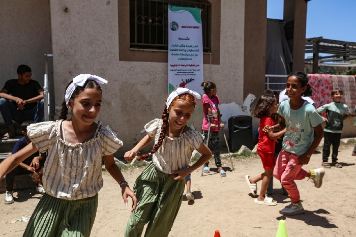 جمعية الدراسات النسوية تواصلتنفيذ أنشطة ترفيهية للأطفال في مراكز الإيواء بالمنطقة الوسطى